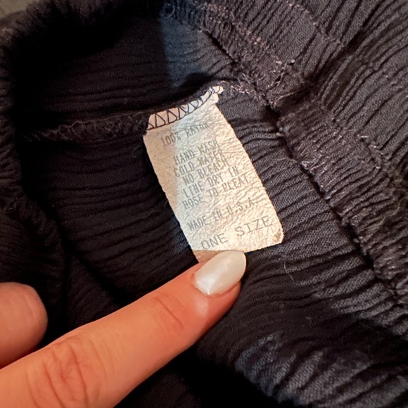 ONE SIZE Black studded long skirt - Picture 6 of 6